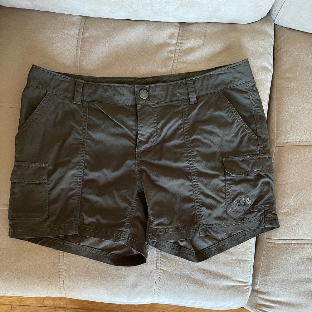North Face Cargo Short - Women's 8